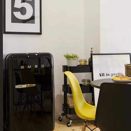 Yellow Design Chiado Center דירה ליסבון