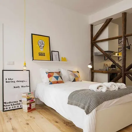 Yellow Design Estudio Com Ac Baixa Chiado Lissabon